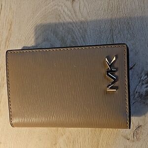 NWT Michael Kors folding card case